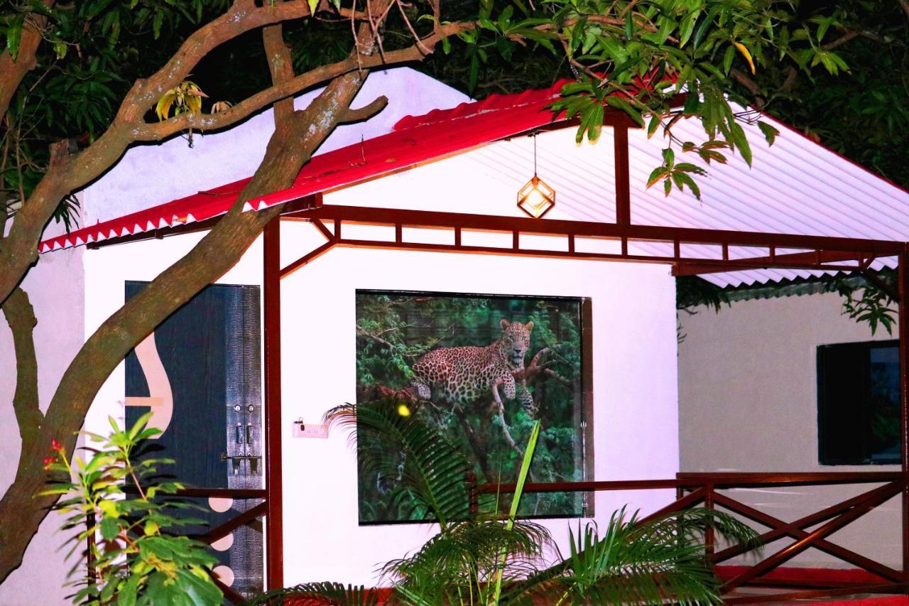 The Wilds Villa Gir Jungle Stay With Swimming Pool Sasan Gir Eksteriør bilde