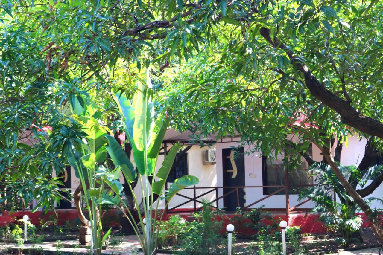 The Wilds Villa Gir Jungle Stay With Swimming Pool Sasan Gir Eksteriør bilde